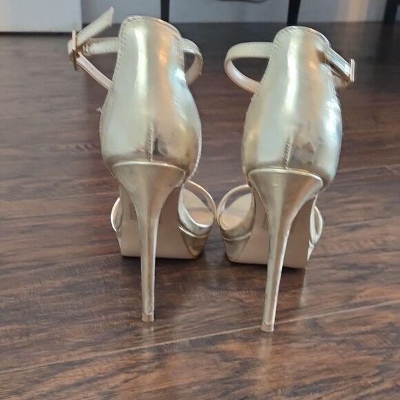 Aldo Gold High-Heeled Sandals with Ankle Strap - Picture 3 of 5
